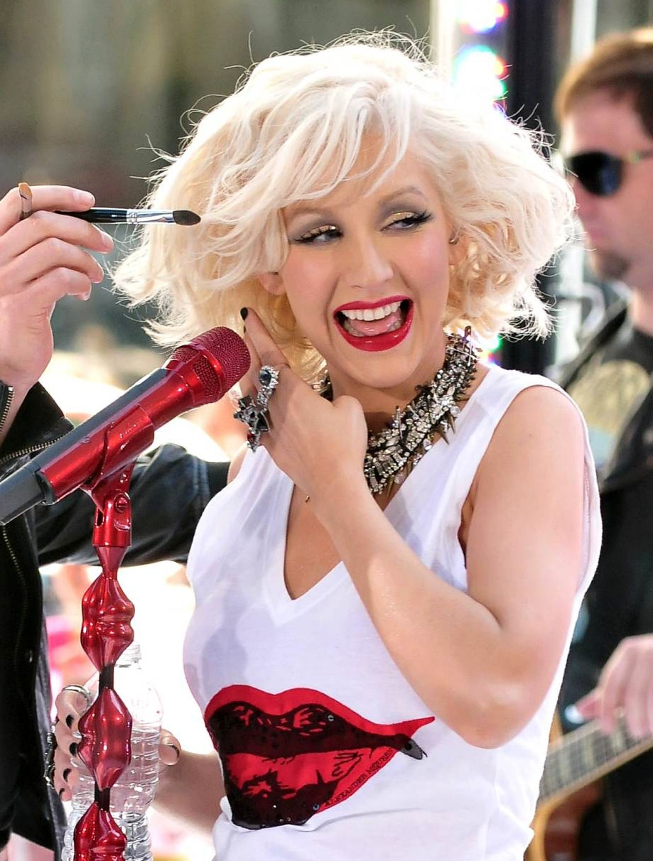 NBC_s_Today_Show_-_June_8_-_Christina_Aguilera_Daily_00303.jpg NBC_s_Today_Show_-_June_8_-_Christina_Aguilera_Daily_00303.jpg
