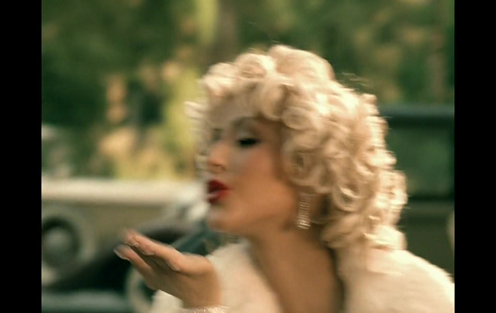 Nelly_-_Tilt_Ya_Head_Back_012.jpg Nelly_-_Tilt_Ya_Head_Back_012.jpg