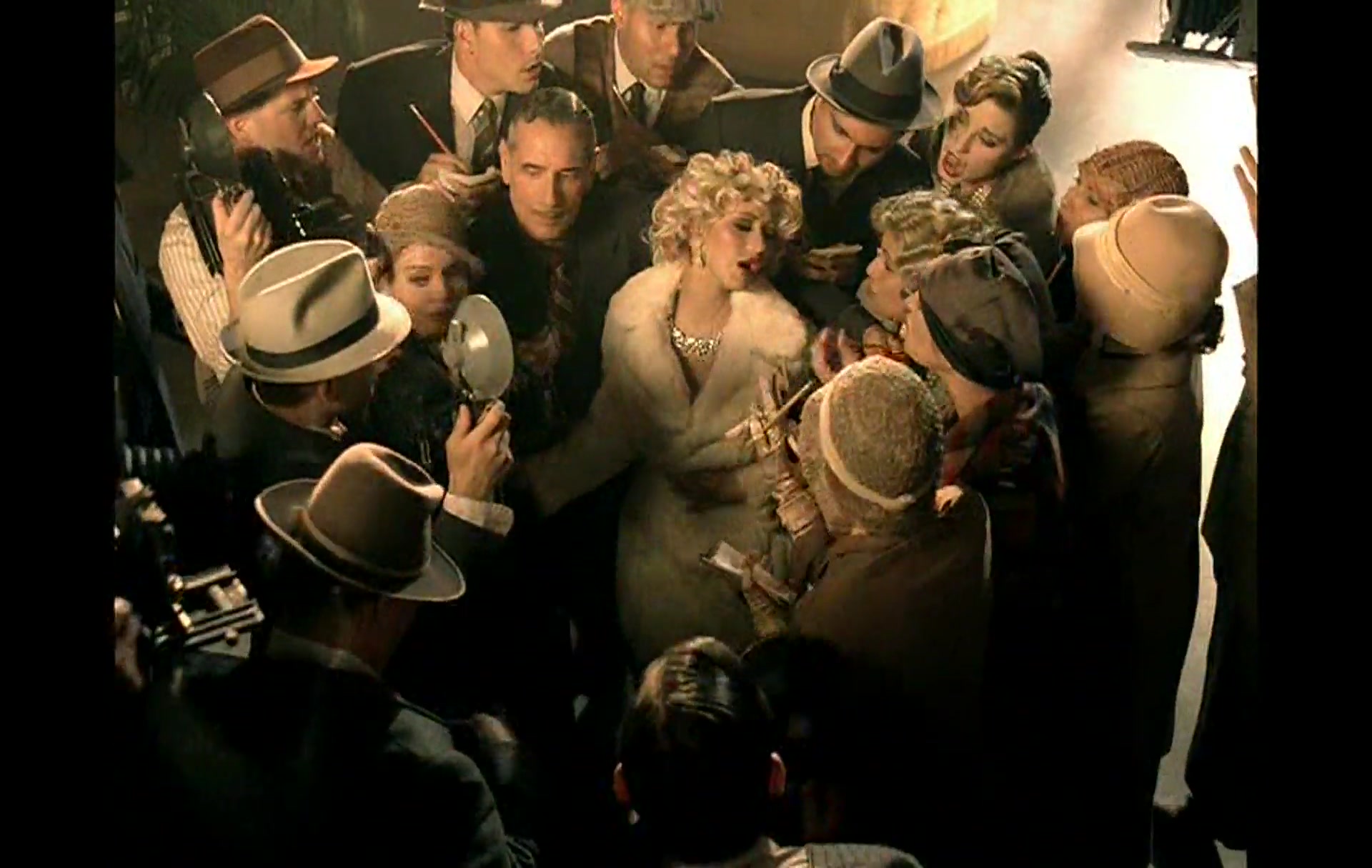 Nelly_-_Tilt_Ya_Head_Back_022.jpg Nelly_-_Tilt_Ya_Head_Back_022.jpg