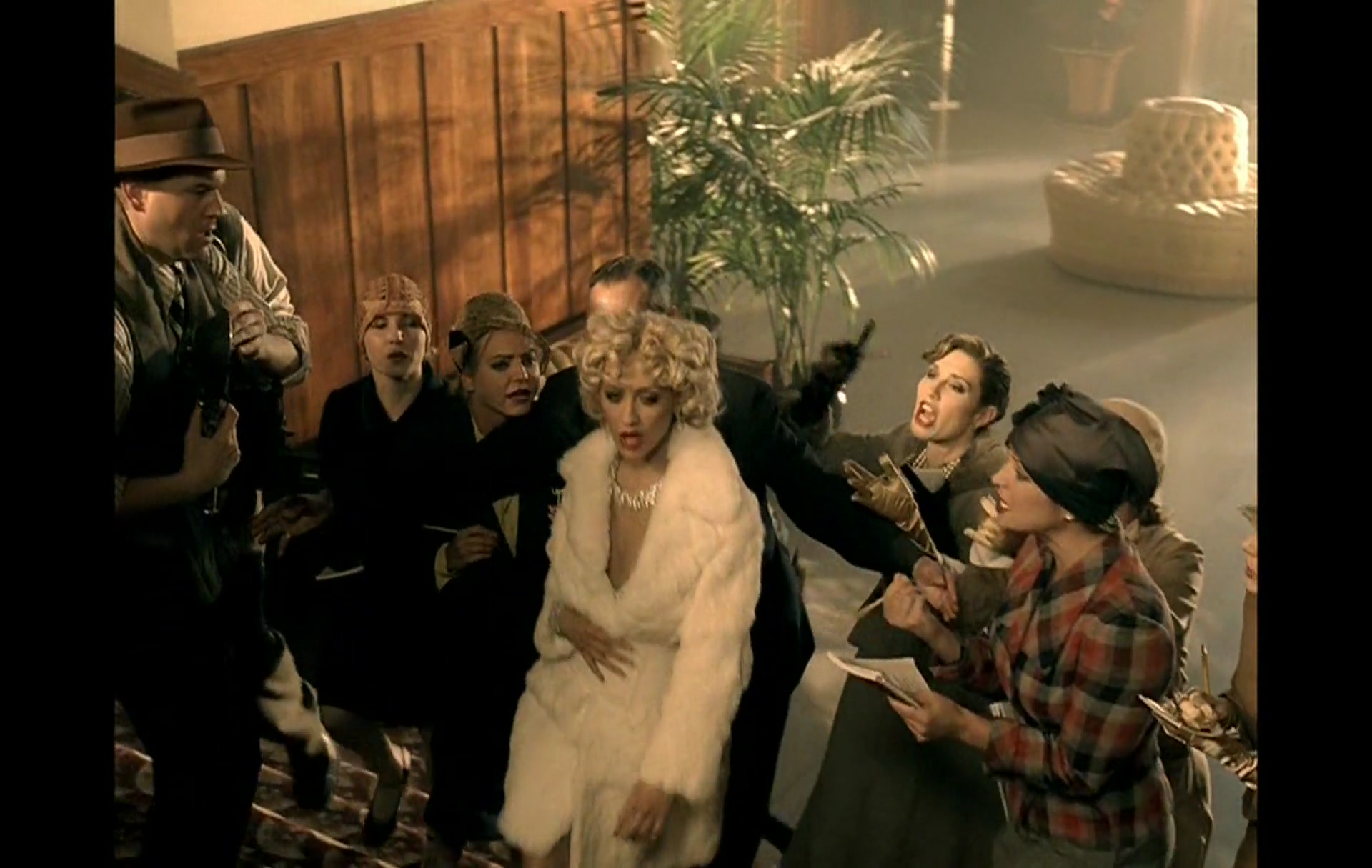 Nelly_-_Tilt_Ya_Head_Back_034.jpg Nelly_-_Tilt_Ya_Head_Back_034.jpg