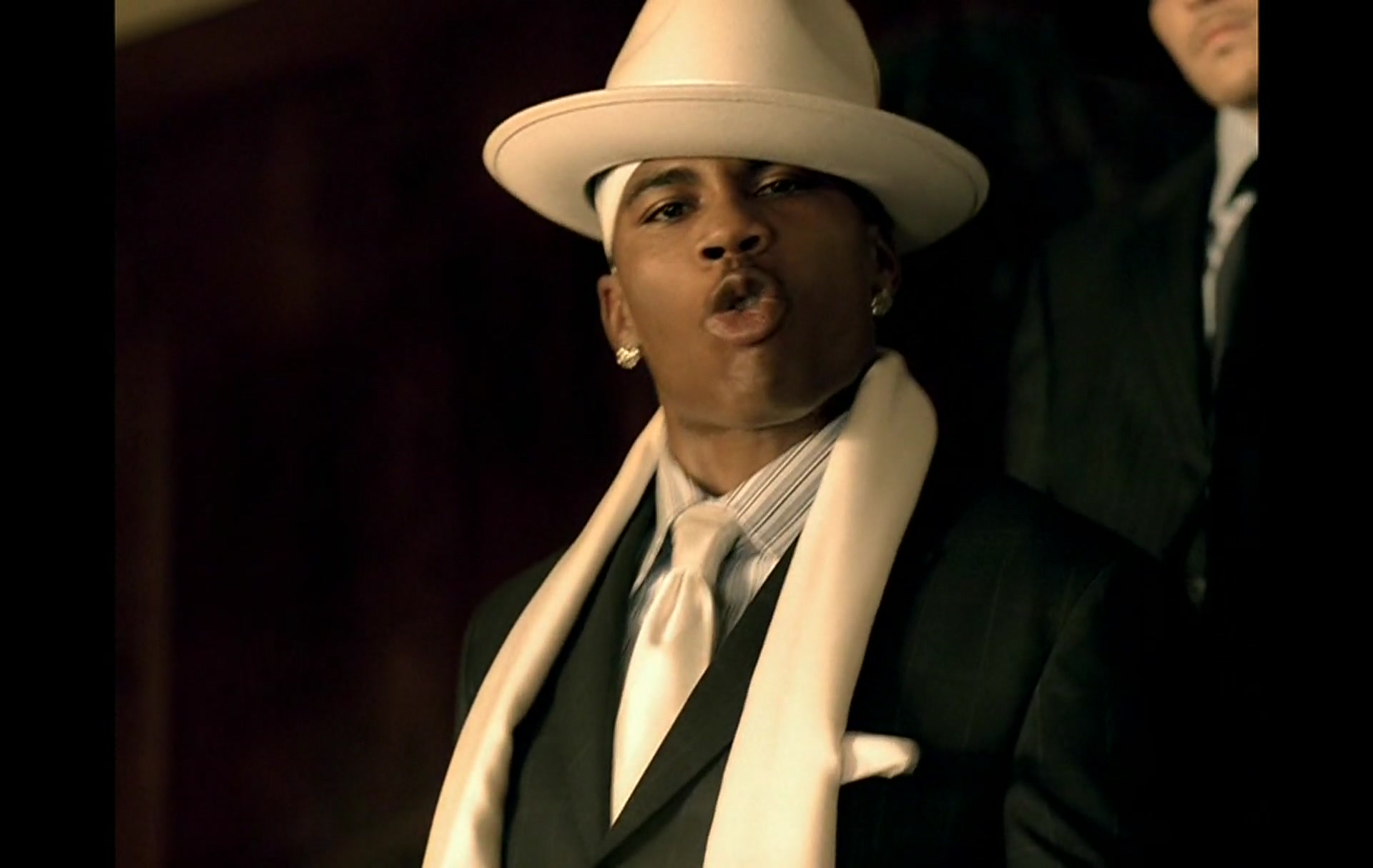 Nelly_-_Tilt_Ya_Head_Back_036.jpg Nelly_-_Tilt_Ya_Head_Back_036.jpg