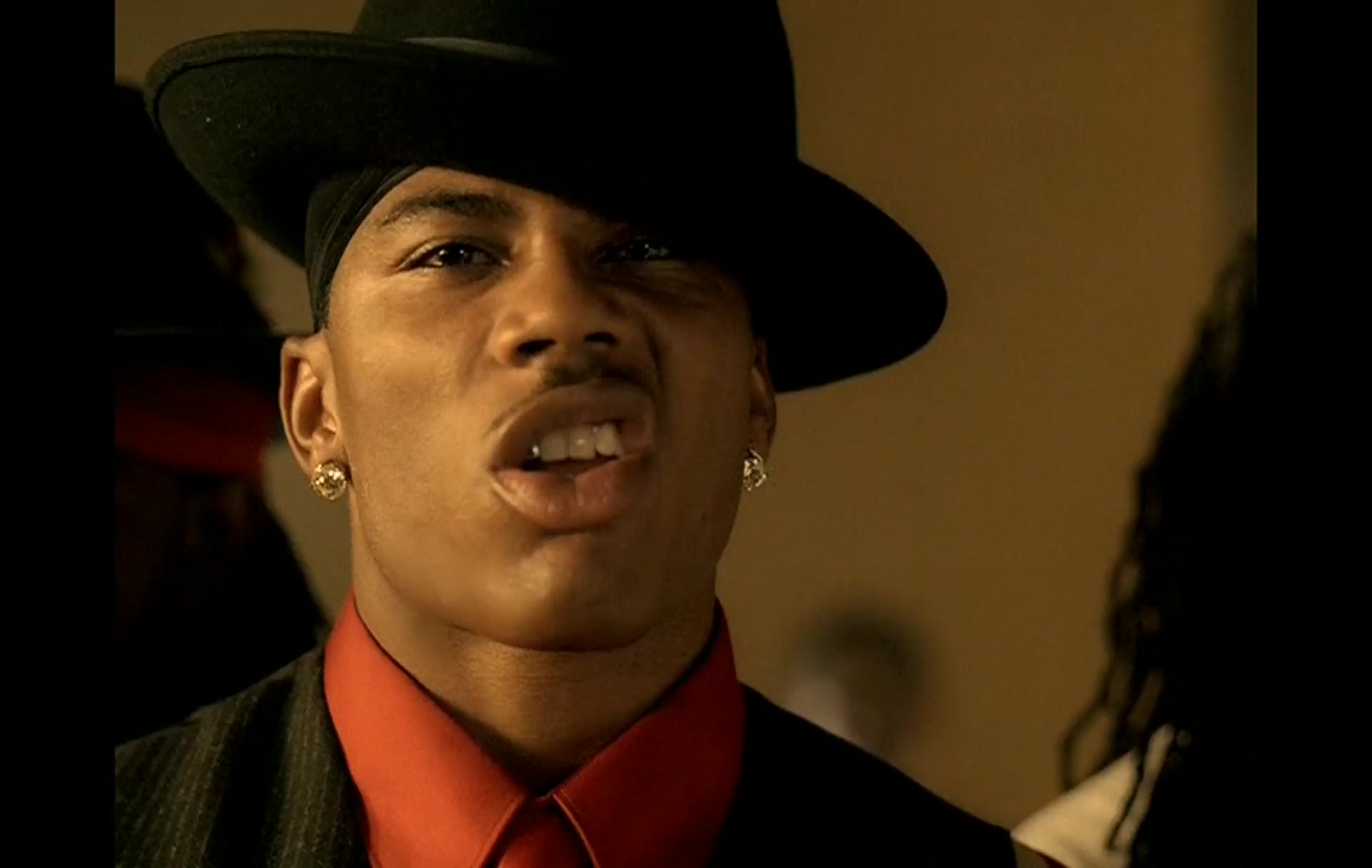 Nelly_-_Tilt_Ya_Head_Back_095.jpg Nelly_-_Tilt_Ya_Head_Back_095.jpg