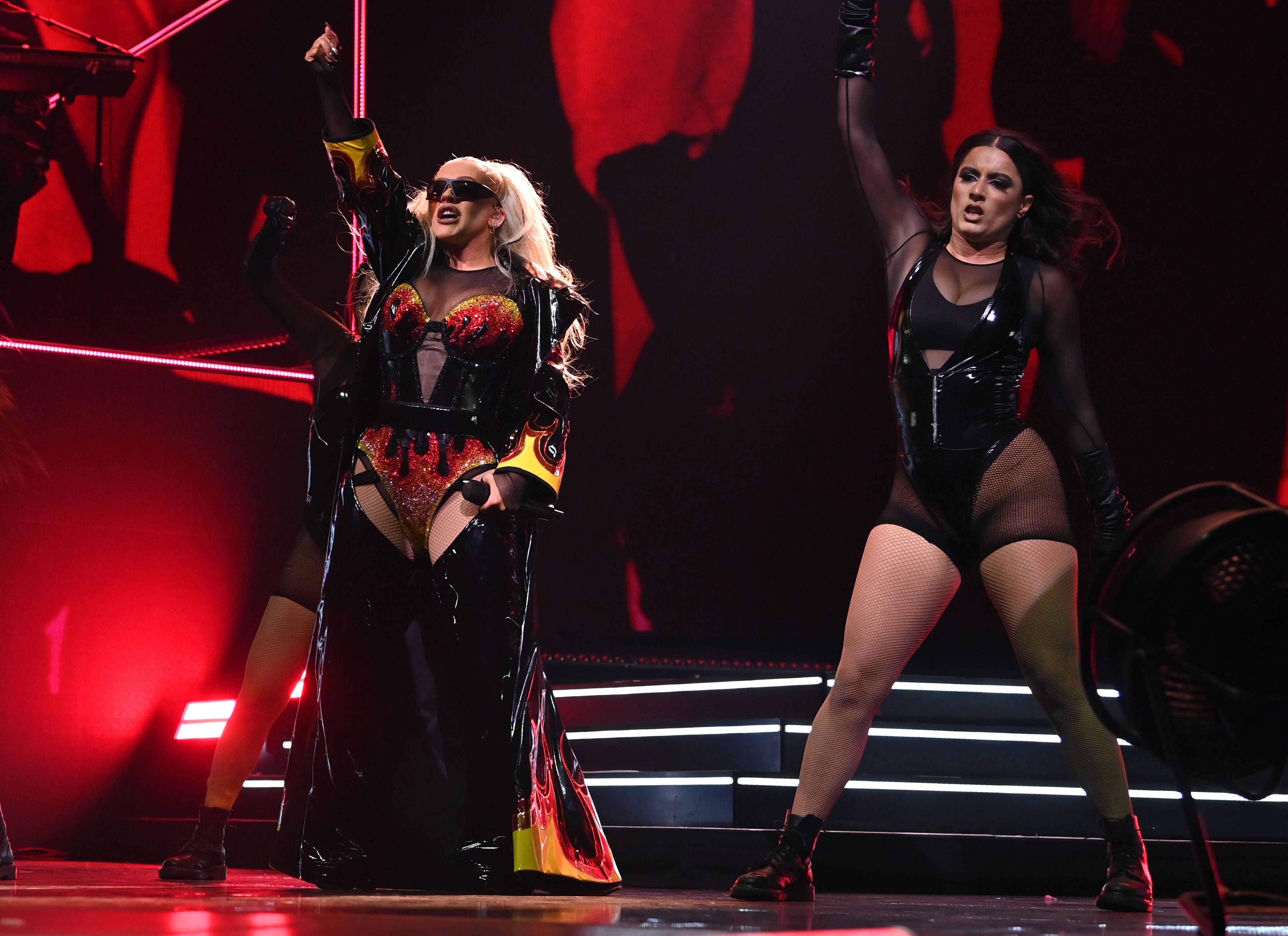 O2_Arena_in_London_-_August_5_-_00090_XtinaDaily.jpg O2_Arena_in_London_-_August_5_-_00090_XtinaDaily.jpg