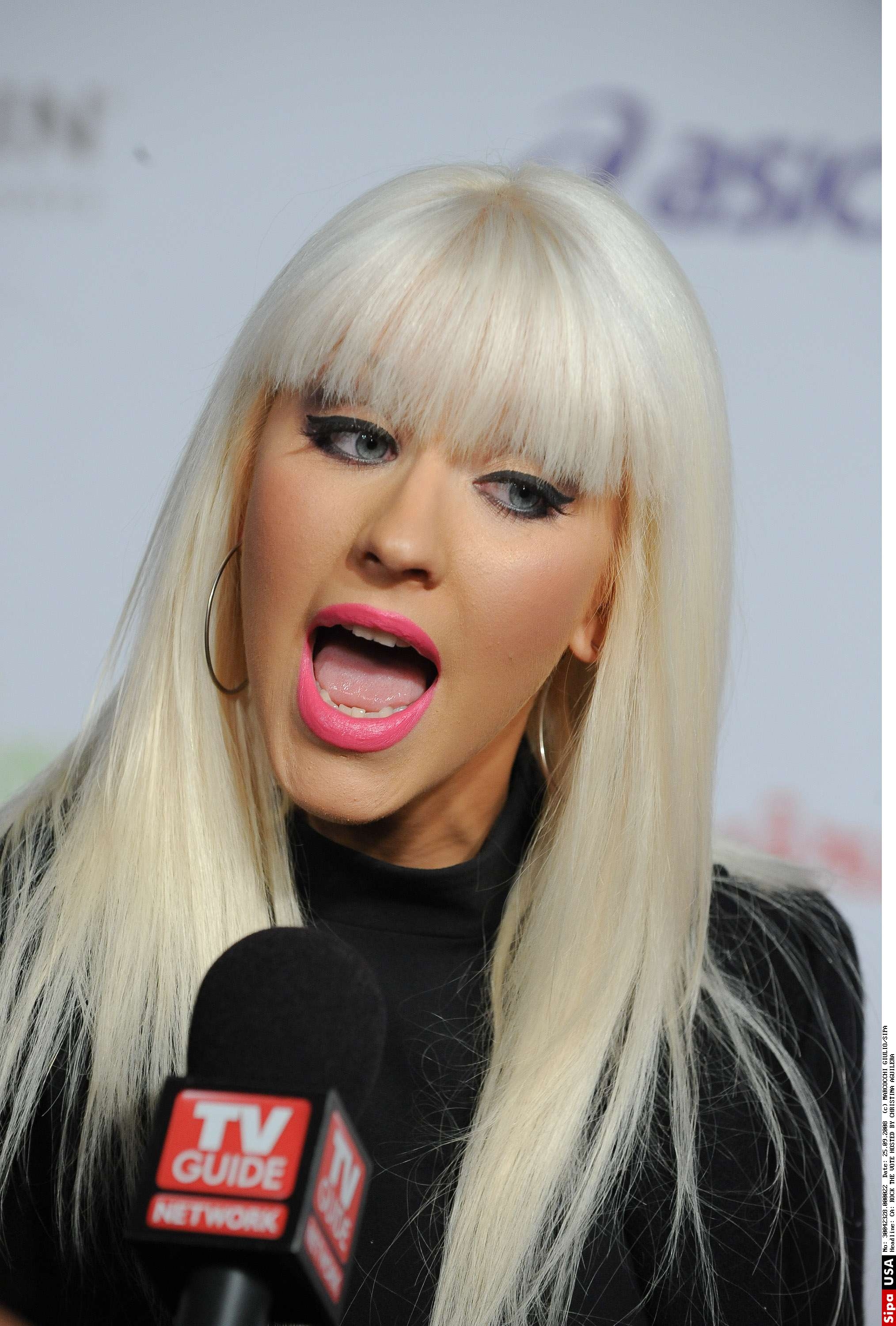 Rock_the_Vote_-_September_25_-_Christina_Aguilera_Daily_0039.jpg