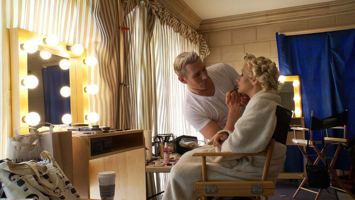 Royal_Desire_-_Ellen_Von_Unwerth_2010_-_Xtina_Daily__0018.jpg Royal_Desire_-_Ellen_Von_Unwerth_2010_-_Xtina_Daily__0018.jpg