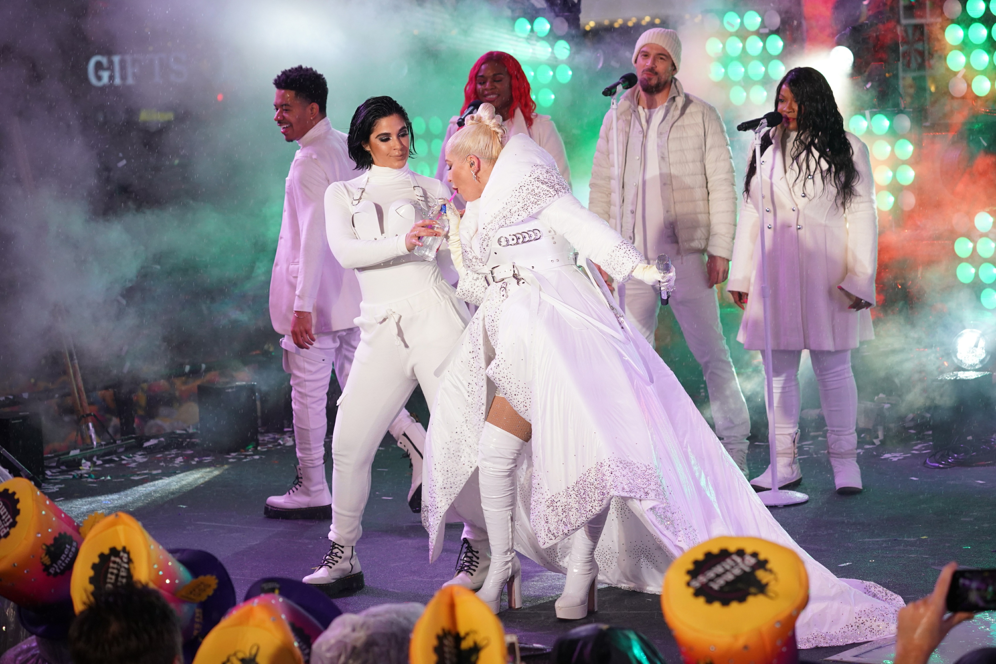 Xtina_dickclark_2018-_0002_.jpg Xtina_dickclark_2018-_0002_.jpg