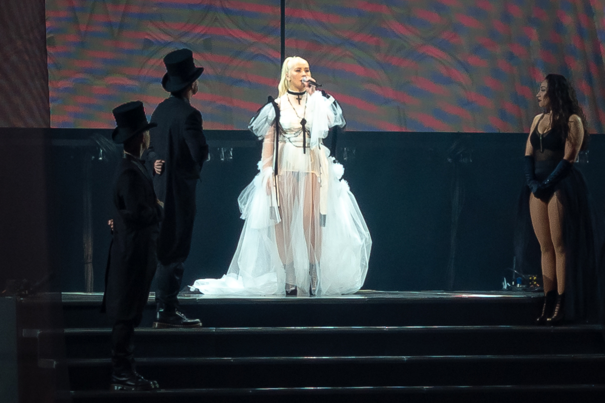 christina-aguilera--the-liberation-tour---radio-city-music-hall-new-york-2018_30182062527_o.jpg
