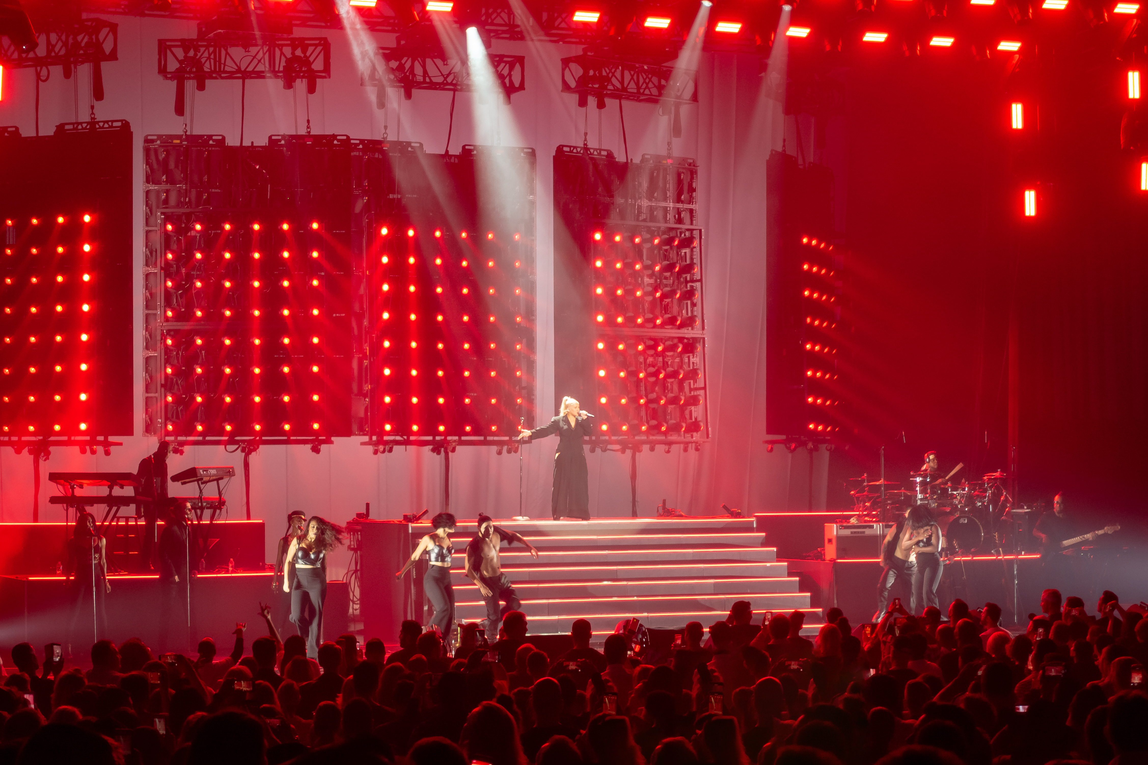christina-aguilera--the-liberation-tour---radio-city-music-hall-new-york-2018_31246232028_o.jpg