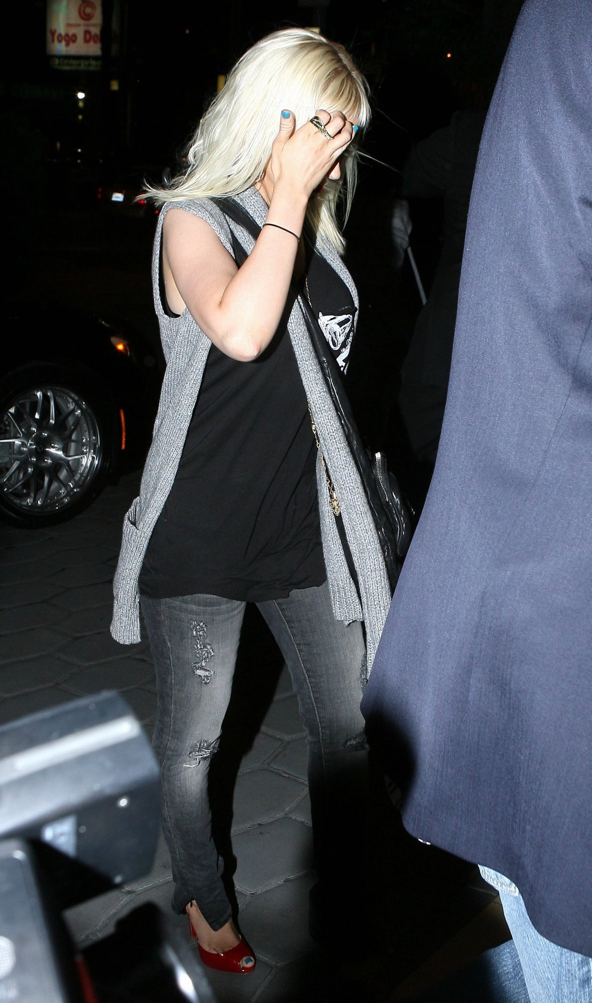 hotel_may1_1241343846.jpg hotel_may1_1241343846.jpg