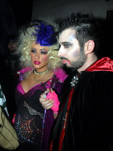 party_oct31_1193960436.jpg party_oct31_1193960436.jpg