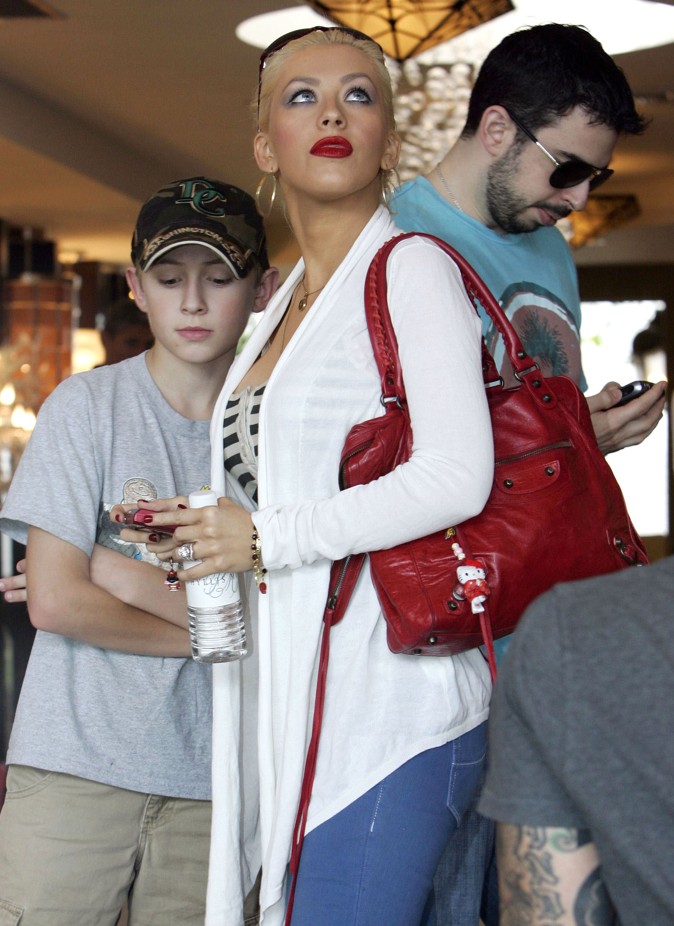 shopping_aug14_1187191726.jpg shopping_aug14_1187191726.jpg