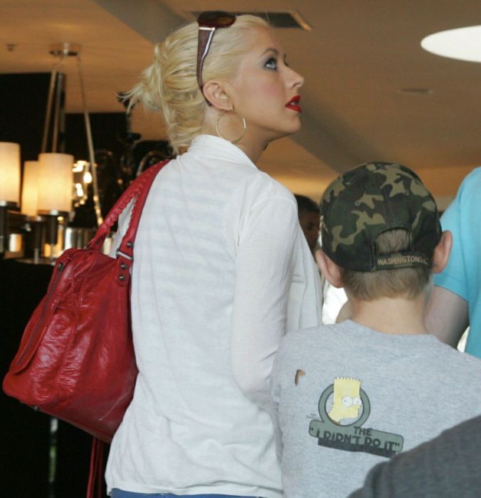 shopping_aug14_1187215609.jpg shopping_aug14_1187215609.jpg