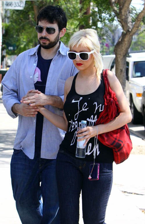 shopping_may20_1242908980.jpg shopping_may20_1242908980.jpg