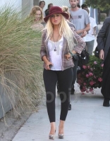 Filename=45895079.JPG
Filesize=36KiB
Dimensions=367x512
Date added=Jan 21, 2019 45895079.JPG