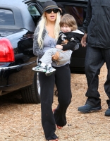 Filename=8526008.jpg
Filesize=1314KiB
Dimensions=2400x3300
Date added=Jan 20, 2019 8526008.jpg