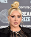 9th_Annual_Breakthrough_Prize_Ceremony_-_April_14_-_Christina_Aguilera_Daily_0093.jpg