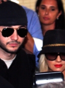 Arriving_At_Sao_Paulo_National_Airport_In_Brasil_-_January_30_-_Christina_Aguilera_Daily_06.jpg