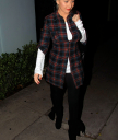 At_Osteria_Mozza_-_January_4_-_Christina_Aguilera_Daily_017.jpg