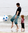 Christina2C_Max_and_Matt_at_the_Beach_on_Independence_Day_-_July_4_-_Christina_Aguilera_Daily_011.jpg