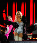 Christina_Aguilera_-_XtinaHQ_52828.jpg