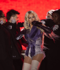 Christina_Aguilera_-_XtinaHQ_56060.jpg