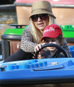 Christina_Aguilera_and_Jordan_Bratman_celebrate_their_son_Max_s_birthday_at_Legoland_in_Carlsbad_-_January_12_-_Christina_Aguilera_Daily_041.jpg
