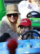 Filename=Christina_Aguilera_and_Jordan_Bratman_celebrate_their_son_Max_s_birthday_at_Legoland_in_Carlsbad_-_January_12_-_Christina_Aguilera_Daily_044.jpg
Filesize=2729KiB
Dimensions=3600x2400
Date added=May 02, 2023 Christina_Aguilera_and_Jordan_Bratman_celebrate_their_son_Max_s_birthday_at_Legoland_in_Carlsbad_-_January_12_-_Christina_Aguilera_Daily_044.jpg