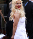 Christina_Aguilera_is_honored_with_a_Star_on_the_Hollywood_Walk_of_Fame_-_November_15_-_Christina_Aguilera_Daily_00181.jpg
