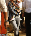 Christina_and_family_at_Mr__Bones_Pumpkin_Patch_in_Beverly_Hills_-_October_11_-_Christina_Aguilera_Daily_0151.jpg