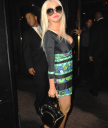 Leaving_Hotel_-_September_5_-_Christina_Aguilera_Daily_0054.jpg