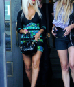 Leaving_Hotel_-_September_5_-_Christina_Aguilera_Daily_0074.jpg
