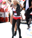 NBC_s_Today_Show_-_June_8_-_Christina_Aguilera_Daily_00339.jpg