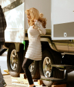 On_the_set_of_Burlesque_in_Los_Angeles_-_February_1_-_Christina_Aguilera_Daily_035.jpg