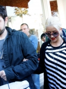 Shopping_On_Rodeo_Drive_With_Jordan_-_March_21_-__Christina_Aguilera_Daily_65.jpg