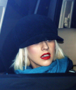 Shopping_in_Los_Angeles_-_December_22_-_Christina_Aguilera_Daily_086.jpg