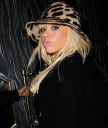 Whisky_Mist_nightclub_in_London_-_October_15_-_Christina_Aguilera_Daily_002.jpg