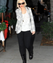 buzz_091229MVCP_ChristinaAguilera_002.jpg