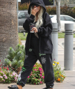 christina-aguilera-catch-a-private-jet-out-of-lax-08-29-2021-2.jpg