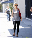 christina-aguilera-shopping-spree-12.jpg