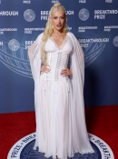 xtinadaily_christina_aguilera_11th_Breakthrough_Prize_Ceremony_at_Barker_Hangar_2332342352360.jpg