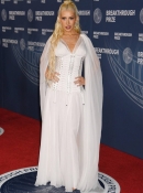 xtinadaily_christina_aguilera_11th_Breakthrough_Prize_Ceremony_at_Barker_Hangar_29303132.jpg