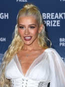 xtinadaily_christina_aguilera_11th_Breakthrough_Prize_Ceremony_at_Barker_Hangar_3573583593600.jpg