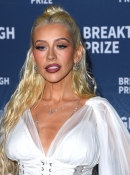 xtinadaily_christina_aguilera_11th_Breakthrough_Prize_Ceremony_at_Barker_Hangar_3693703713720.jpg