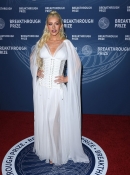 xtinadaily_christina_aguilera_11th_Breakthrough_Prize_Ceremony_at_Barker_Hangar_3853863873880.jpg