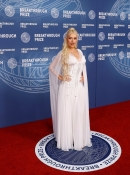 xtinadaily_christina_aguilera_11th_Breakthrough_Prize_Ceremony_at_Barker_Hangar_4774784794800.jpg