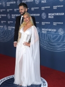 xtinadaily_christina_aguilera_11th_Breakthrough_Prize_Ceremony_at_Barker_Hangar_4974984995000.jpg