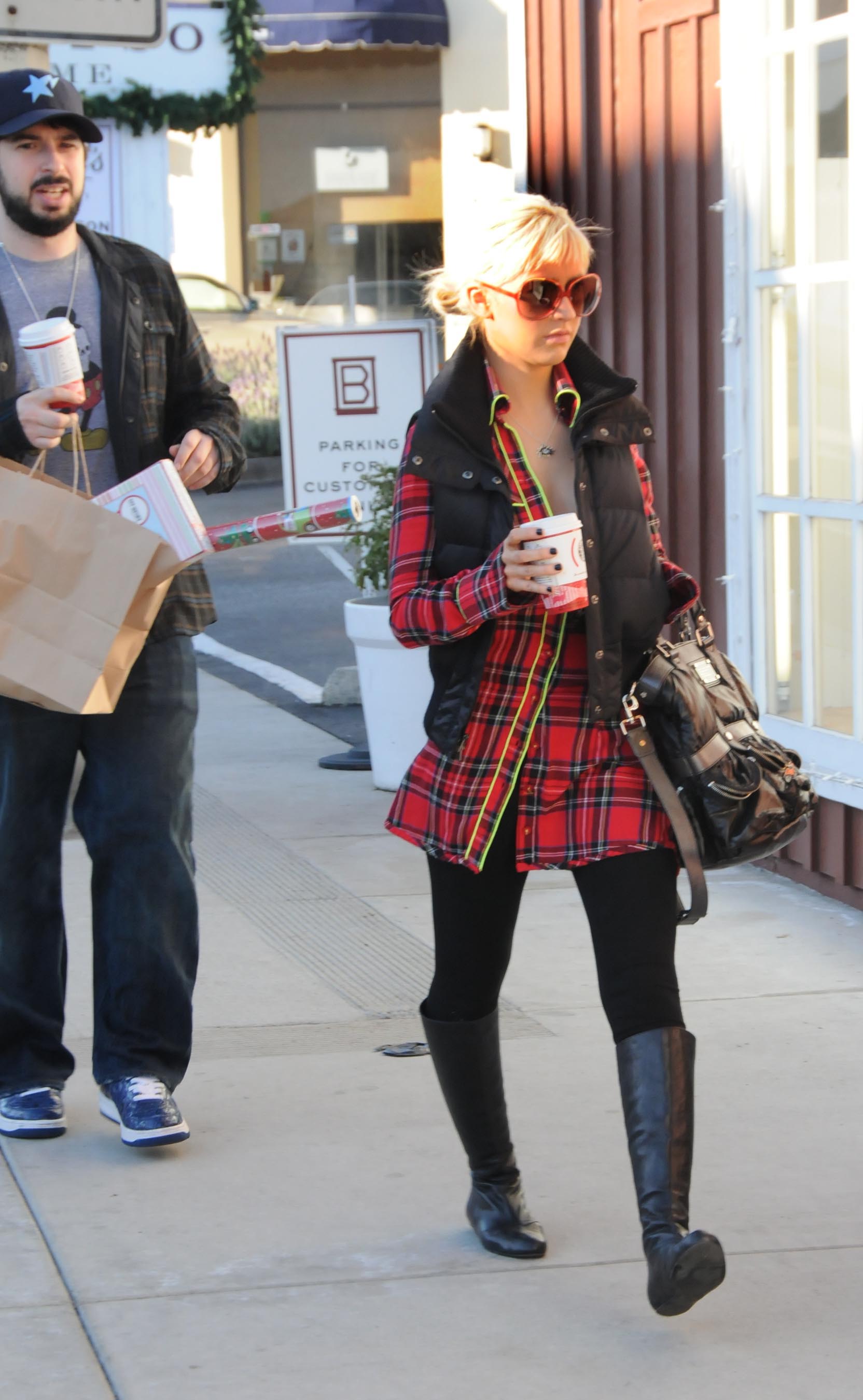 xd_458_285629.jpg xd_458_285629.jpg