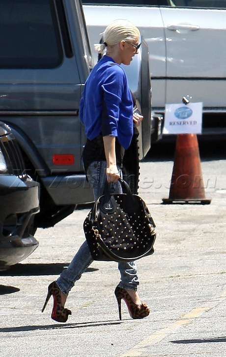 xtinadaily7009.jpg xtinadaily7009.jpg