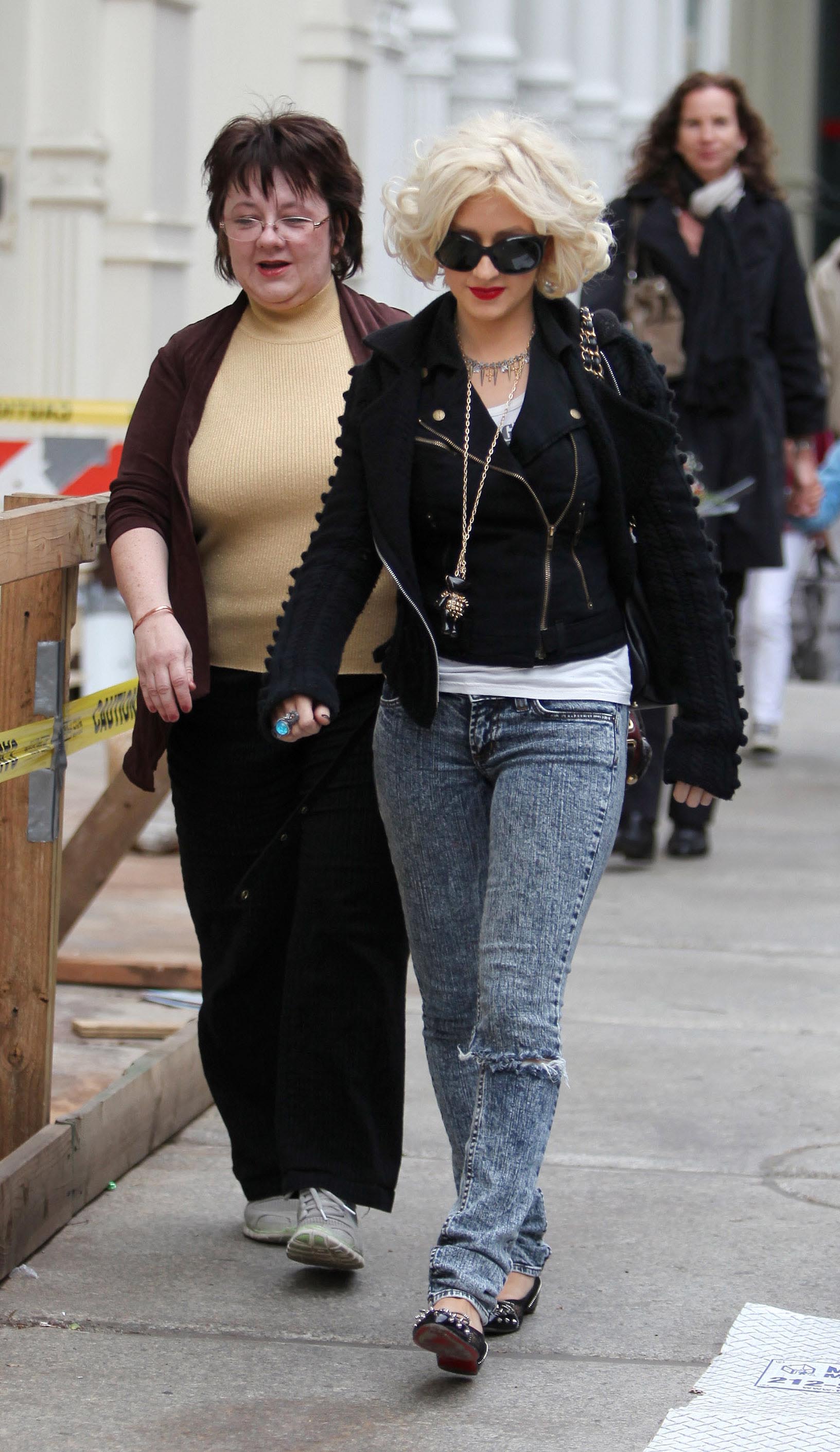 xtinadaily_26069.jpg xtinadaily_26069.jpg