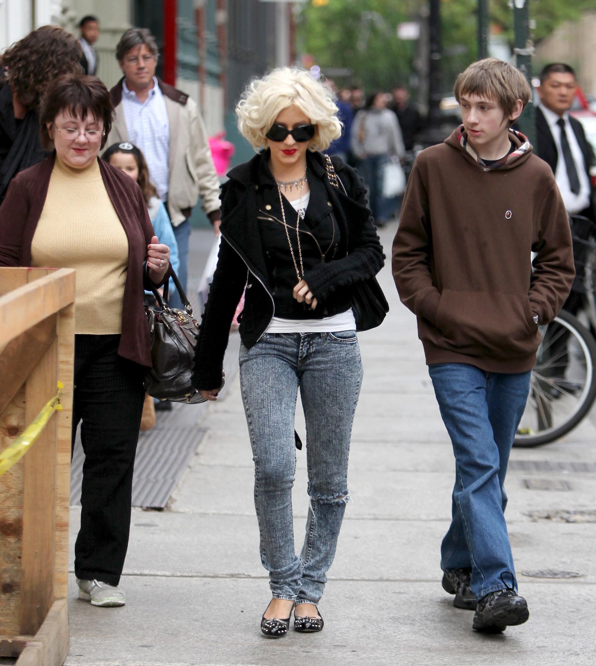 xtinadaily_26071.jpg xtinadaily_26071.jpg